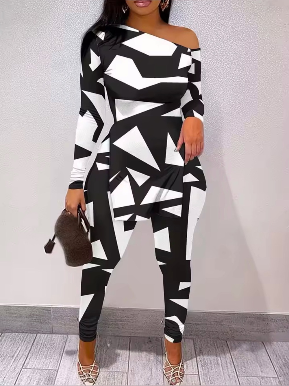 New Arrivals! Women’s Black & White Geometric One-Shoulder 2PC. Set